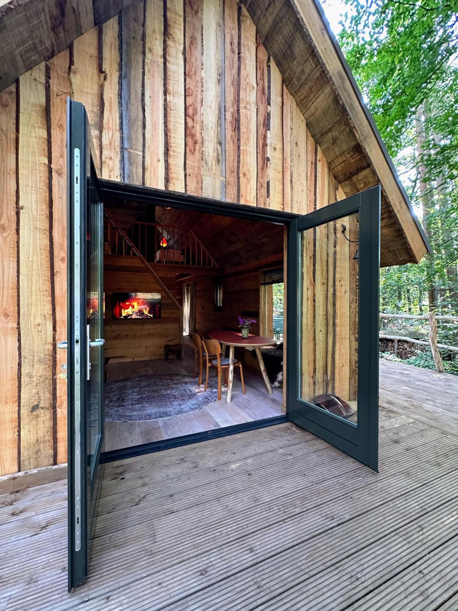 New Unique Treehouses With Hot Tub In Oisterwijk